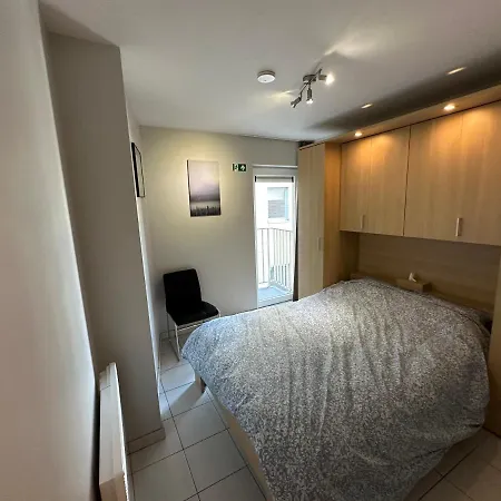 Met Priveparking Apartmán *