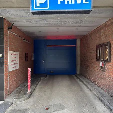 Met Priveparking Apartmán *