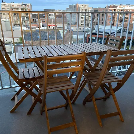 Met Priveparking * Oostende