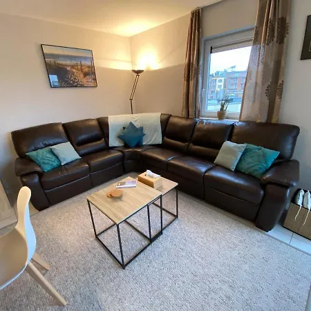 Met Priveparking Apartment *